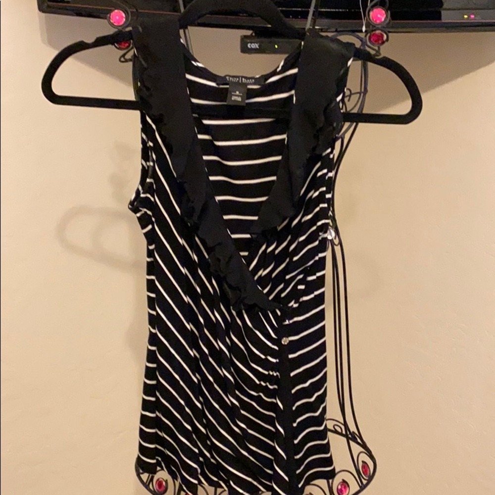 White house black market ruffle front top